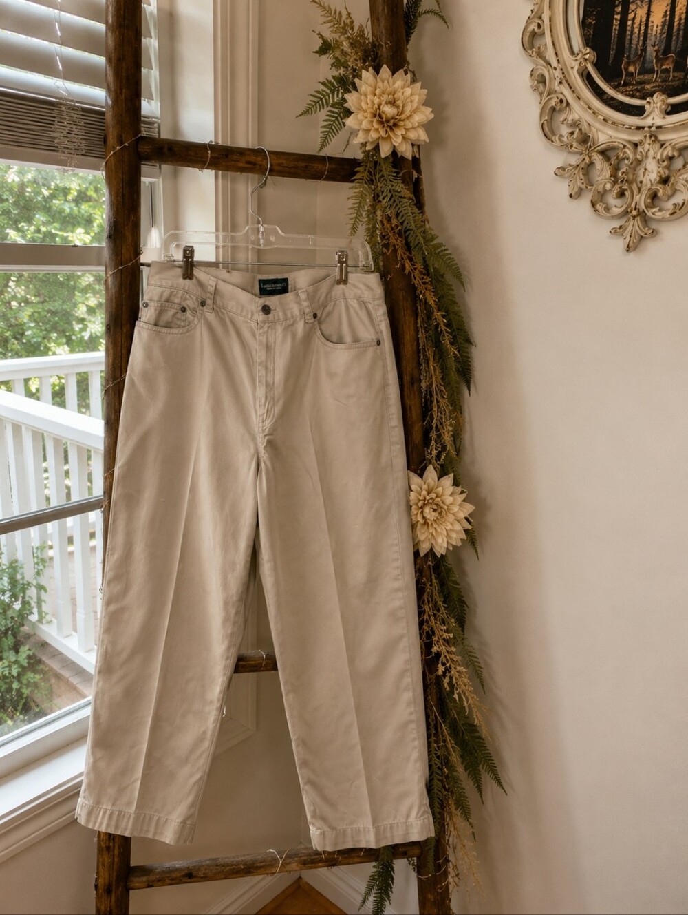 Women's Beige Wide Leg Capri Pants